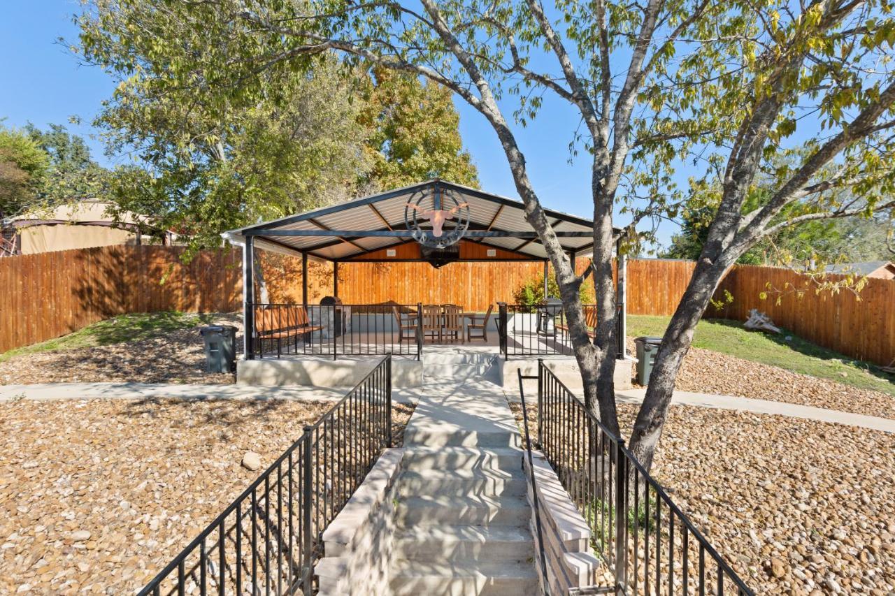 Cyc Eclectic Back House With Bbq Gazebo Villa San Antonio Ngoại thất bức ảnh